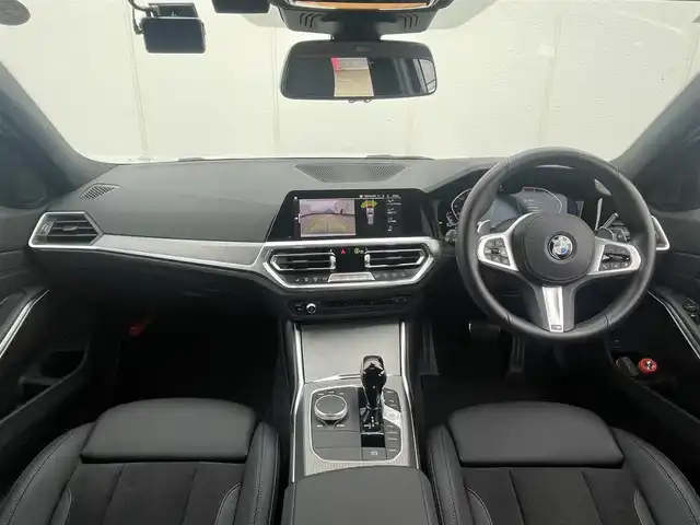 ＢＭＷ ３２０ｄ xDrive ツーリング Mスポーツ 東京都 2022(令4)年 2.1万km アルピンホワイトⅢ ワンオーナー/インテリジェントセーフティ/（レーンキープ/衝突警告/ステアリングサポート/パーキングアシスト）/ハーフレザーシート/シートヒーター/パワーシート（メモリー付）/電動格納ミラー/電動リアゲート/前後ドライブレコーダー/ETC2.0/バックカメラ/Bluetooth接続/AppleCarPlay/スタビリティコントロール/純正オーディオ/純正ナビ/純正18インチアルミホイール/運転モード切替/アンビエントライト/アダプティブクルーズコントロール/後席エアコン/アイドリングストップ