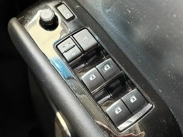 トヨタ ヴェルファイア Z Gエディション 愛知県 2018(平30)年 7.1万km ホワイトパールクリスタルシャイン ワンオーナー/3列シート/オットマン/社外後席フリップダウンモニタ/社外１１インチナビ/Bluetooth/DVD/CD/SD/フルセグTV/両側パワースライドドア/電動リアゲート/前後コーナーセンサー/レーダークルーズコントロール/レーンキープアシスト/前後ドライブレコーダー/ビルトインETC/パワーシート/シートヒーター/エアシート/LEDオートマチックハイビーム/カーテンエアバック/スペアキー