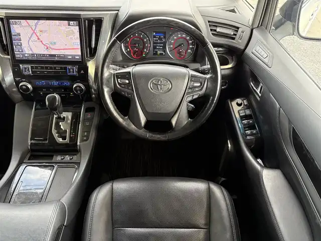 トヨタ ヴェルファイア Z Gエディション 愛知県 2018(平30)年 7.1万km ホワイトパールクリスタルシャイン ワンオーナー/3列シート/オットマン/社外後席フリップダウンモニタ/社外１１インチナビ/Bluetooth/DVD/CD/SD/フルセグTV/両側パワースライドドア/電動リアゲート/前後コーナーセンサー/レーダークルーズコントロール/レーンキープアシスト/前後ドライブレコーダー/ビルトインETC/パワーシート/シートヒーター/エアシート/LEDオートマチックハイビーム/カーテンエアバック/スペアキー