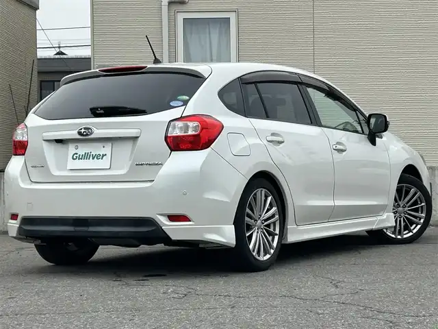 スバル インプレッサ スポーツ 2．0i－S アイサイト 青森県 2013(平25)年 6.1万km サテンホワイトパール 4WD/社外ナビ/・フルセグTV/AM/FM/CD/DVD/BT/純正17AW/ETC/D席パワーシート/HID/純正フロアマット/コーナーセンサー/フォグランプ/オートライト/クルーズコントロール/パドルシフト/レーンキープアシスト/車線逸脱警報/衝突軽減ブレーキ/横滑り防止機能/冬タイヤ積み込み有/取扱説明書