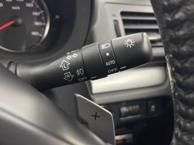 スバル インプレッサ スポーツ 2．0i－S アイサイト 秋田県 2013(平25)年 6.1万km サテンホワイトパール ４WD/社外メモリナビ(Bluetooth/CD/DVD/フルセグ)/バックカメラ/ETC/クルーズコントロール/前後コーナーセンサー/純正AW/車線逸脱警報/パドルシフト/衝突被害軽減システム/アイドリングストップ/運転席パワーシート/横滑り防止装置/キセノンヘッドライト/フォグランプ/スマートキー