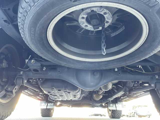 トヨタ ランドクルーザー プラド TX-L 70thアニバーサリーLTD 山口県 2022(令4)年 6.1万km ブラック 社外9インチナビ【MDV-M908HDL】/・CD/DVD/USB/Bluetooth/iPod/SMART USEN/フルセグテレビ/ETC/ドライブレコーダー/バックカメラ/純正フロアマット/18インチ純正アルミホイール/レザーシート/前席エアーシート/前席パワーシート/サンルーフ/スマートキースペアキー有/プッシュアップスタート/LEDヘッドランプ/フォグランプ/オートライト/ダウンヒルアシストコントロール/センターデフロック/Toyota Safety Sense/・プリクラッシュセーフティ/・レーンディパーチャーアラート/・オートマチックハイビーム/・レーダークルーズコントロール/・クリアランスソナー&バックソナー/ダブルサイドカーテンエアバッグ/マッドガード/取扱説明書/保証書