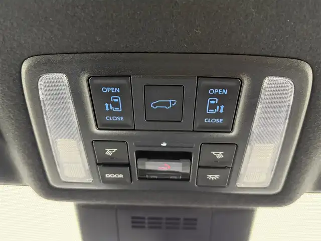 トヨタ ヴォクシー ハイブリッド S－Z 愛知県 2023(令5)年 2.9万km アティチュードブラックマイカ 純正ディスプレイオーディオ/フルセグTV/Bluetooth接続/DVD/CD/AM/FM/USB/トヨタセーフティセンス/プリクラッシュセーフティ/レーントレーシングアシスト/レーダークルーズコントロール/アダプティブクルーズコントロール/リアオートエアコン/ハーフレザーシート/シートヒーター/電動パワーバックドア/バックカメラ/コーナーセンサー/LEDヘッドライト/オートライト/純正17インチアルミホイール/ビルトインETC2.0/スマートキー