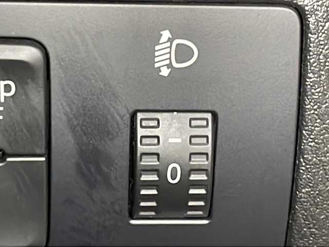 マツダ ＣＸ－３ XD 広島県 2015(平27)年 5.6万km メテオグレーマイカ 純正ナビ　/バックカメラ　/衝突軽減ブレーキ　/スマートキー　/ヘッドライトレベライザー　/純正16インチアルミホイール　(215/60/R16)/電動格納ミラー　/カーテンエアバック　/オートエアコン　/ＭＴモード付ＡＴシフト　/踏み間違い防止　/ＥＴＣ/エアバック（運転席/助手席/サイド）