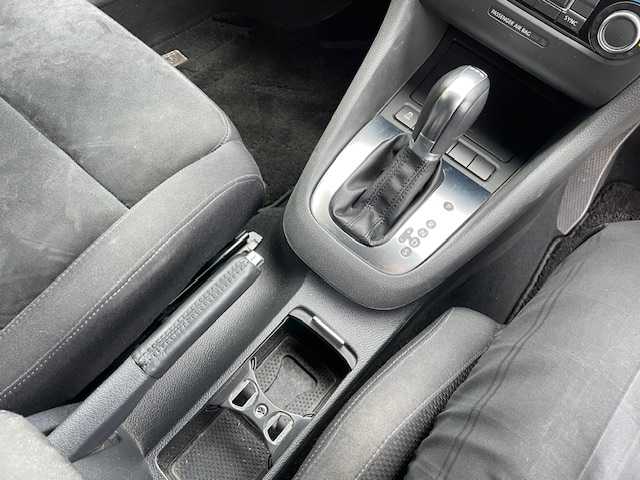 フォルクスワーゲン ゴルフ TSI コンフォートL マイスター 神奈川県 2013(平25)年 7.7万km 白 純正SDナビ/フルセグテレビ/バックカメラ/ドアバイザー/ETC/純正フロアマット/純正アルミホイール/フォグランプ/ドライブレコーダー（前後）/パドルシフト/取扱説明書/スペアキー