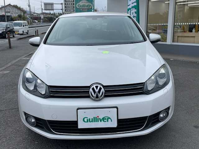 フォルクスワーゲン ゴルフ TSI コンフォートL マイスター 神奈川県 2013(平25)年 7.7万km 白 純正SDナビ/フルセグテレビ/バックカメラ/ドアバイザー/ETC/純正フロアマット/純正アルミホイール/フォグランプ/ドライブレコーダー（前後）/パドルシフト/取扱説明書/スペアキー