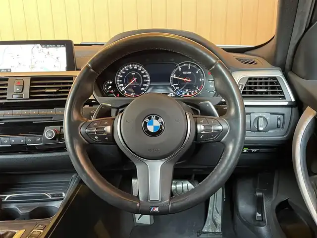 ＢＭＷ ３２０ｄ Mスポーツ エディションシャドー 愛知県 2017(平29)年 3.1万km アルピンホワイトⅢ 純正19インチAW/黒革シート/シートヒーター/パワーシート/インテリジェントセーフティ/ACC/LKA/BSM/フットトランクオープナー/LEDヘッドライト/ナビ/Bluetooth/バックカメラ/DVD/スマートキー