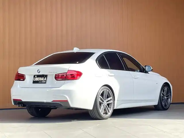 ＢＭＷ ３２０ｄ Mスポーツ エディションシャドー 愛知県 2017(平29)年 3.1万km アルピンホワイトⅢ 純正19インチAW/黒革シート/シートヒーター/パワーシート/インテリジェントセーフティ/ACC/LKA/BSM/フットトランクオープナー/LEDヘッドライト/ナビ/Bluetooth/バックカメラ/DVD/スマートキー
