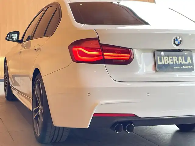 ＢＭＷ ３２０ｄ Mスポーツ エディションシャドー 愛知県 2017(平29)年 3.1万km アルピンホワイトⅢ 純正19インチAW/黒革シート/シートヒーター/パワーシート/インテリジェントセーフティ/ACC/LKA/BSM/フットトランクオープナー/LEDヘッドライト/ナビ/Bluetooth/バックカメラ/DVD/スマートキー