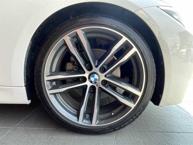 ＢＭＷ ３２０ｄ Mスポーツ エディションシャドー 愛知県 2017(平29)年 3.1万km アルピンホワイトⅢ 純正19インチAW/黒革シート/シートヒーター/パワーシート/インテリジェントセーフティ/ACC/LKA/BSM/フットトランクオープナー/LEDヘッドライト/ナビ/Bluetooth/バックカメラ/DVD/スマートキー