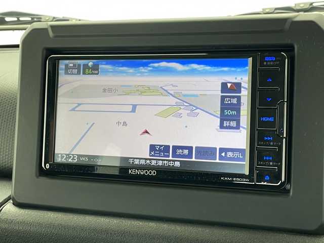 スズキ ジムニー XL 千葉県 2018(平30)年 3.1万km ミディアムグレー 禁煙車/スズキセーフティサポート/デュアルブレーキサポート/レーンキープアシスト/オートハイビーム/オートライト/フォグランプ/ヒーテッドドアミラー/ヒルディセントコントロール/パートタイム4WD/純正ナビ/フルセグ/Bluetooth/USB入力/Ipod/DVD/CD/SD/シートヒーター（D＋N）/純正フロアマット/純正ドアバイザー/電動格納ミラー/バニティミラー/プッシュスタート/スペアキー/取扱説明書