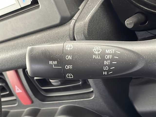 スズキ ジムニー XL 千葉県 2018(平30)年 3.1万km ミディアムグレー 禁煙車/スズキセーフティサポート/デュアルブレーキサポート/レーンキープアシスト/オートハイビーム/オートライト/フォグランプ/ヒーテッドドアミラー/ヒルディセントコントロール/パートタイム4WD/純正ナビ/フルセグ/Bluetooth/USB入力/Ipod/DVD/CD/SD/シートヒーター（D＋N）/純正フロアマット/純正ドアバイザー/電動格納ミラー/バニティミラー/プッシュスタート/スペアキー/取扱説明書