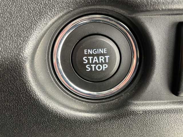 スズキ ジムニー XL 千葉県 2018(平30)年 3.1万km ミディアムグレー 禁煙車/スズキセーフティサポート/デュアルブレーキサポート/レーンキープアシスト/オートハイビーム/オートライト/フォグランプ/ヒーテッドドアミラー/ヒルディセントコントロール/パートタイム4WD/純正ナビ/フルセグ/Bluetooth/USB入力/Ipod/DVD/CD/SD/シートヒーター（D＋N）/純正フロアマット/純正ドアバイザー/電動格納ミラー/バニティミラー/プッシュスタート/スペアキー/取扱説明書