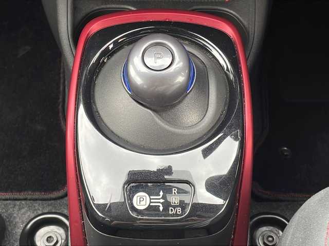 日産 ノート e－パワー ニスモ 大阪府 2018(平30)年 5.4万km ブリリアントホワイトパール 純正ＳＤナビ／Ｂｌｕｅｔｏｏｔｈ／フルセグＴＶ／ＣＤ／ＤＶＤ／ＢＤ再生機能有／ＥＴＣ／エマージェンシーブレーキ／コーナーセンサー／電子ミラー／ステアリングリモコン／スペアキー／純正アルミホイール