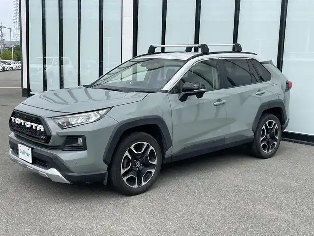 トヨタ ＲＡＶ４ アドベンチャー 大阪府 2020(令2)年 5.4万km アッシュグレーメタリック/アーバンカーキ 純正９インチナビ/   フルセグTV/Bluetooth/USB/全方位モニター/衝突軽減ブレーキ/横滑り防止装置/コーナセンサー/ＢＳＭ/前席シートヒーター/スマートルームミラー/レーダークルーズコントロール/レーンキープアシスト/ステアリングスイッチ/運転席パワーシート/ステアリングヒーター/オートマチックハイビーム/ルーフレール/純正19インチアルミホイール/純正フロアマット/プッシュスタート/スマートキー/ＥＴＣ/ＬＥＤライト