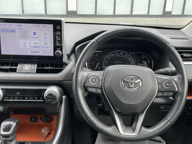 トヨタ ＲＡＶ４ アドベンチャー 大阪府 2020(令2)年 5.4万km アッシュグレーメタリック/アーバンカーキ 純正９インチナビ/   フルセグTV/Bluetooth/USB/全方位モニター/衝突軽減ブレーキ/横滑り防止装置/コーナセンサー/ＢＳＭ/前席シートヒーター/スマートルームミラー/レーダークルーズコントロール/レーンキープアシスト/ステアリングスイッチ/運転席パワーシート/ステアリングヒーター/オートマチックハイビーム/ルーフレール/純正19インチアルミホイール/純正フロアマット/プッシュスタート/スマートキー/ＥＴＣ/ＬＥＤライト