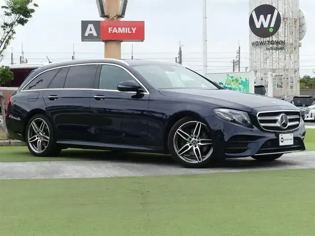 メルセデス・ベンツ Ｅ２００ SW アバンギャルド スポーツ 千葉県 2018(平30)年 5万km カバンサイトブルー 245/40R19/アクティブブレーキアシスト/アクティブレーンキーピングアシスト/ブラインドスポットアシスト/アテンションアシスト/パワーバックドア/ハーフレザーシート/前席パワーシート/シートヒーター/純正HDDナビ/地デジTV/【Bluetooth接続】/【Apple CarPlay　Android Auto対応】/360°カメラ/ディストロニック/革巻きステアリング/ステアリングスイッチ/パドルシフト/ETC（2.0）/LEDヘッドライト/フォグライト/ウインカーミラー/パークトロニック/純正19インチアルミホイル/サイド/カーテンエアバッグ/キーレスゴー