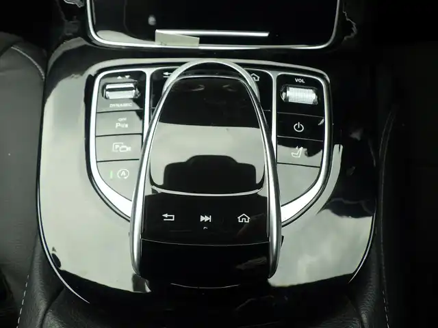 メルセデス・ベンツ Ｅ２００ SW アバンギャルド スポーツ 千葉県 2018(平30)年 5万km カバンサイトブルー 245/40R19/アクティブブレーキアシスト/アクティブレーンキーピングアシスト/ブラインドスポットアシスト/アテンションアシスト/パワーバックドア/ハーフレザーシート/前席パワーシート/シートヒーター/純正HDDナビ/地デジTV/【Bluetooth接続】/【Apple CarPlay　Android Auto対応】/360°カメラ/ディストロニック/革巻きステアリング/ステアリングスイッチ/パドルシフト/ETC（2.0）/LEDヘッドライト/フォグライト/ウインカーミラー/パークトロニック/純正19インチアルミホイル/サイド/カーテンエアバッグ/キーレスゴー