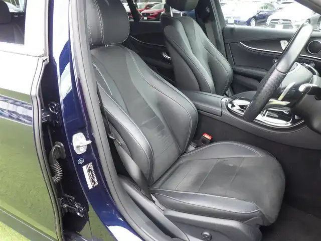 メルセデス・ベンツ Ｅ２００ SW アバンギャルド スポーツ 千葉県 2018(平30)年 5万km カバンサイトブルー 245/40R19/アクティブブレーキアシスト/アクティブレーンキーピングアシスト/ブラインドスポットアシスト/アテンションアシスト/パワーバックドア/ハーフレザーシート/前席パワーシート/シートヒーター/純正HDDナビ/地デジTV/【Bluetooth接続】/【Apple CarPlay　Android Auto対応】/360°カメラ/ディストロニック/革巻きステアリング/ステアリングスイッチ/パドルシフト/ETC（2.0）/LEDヘッドライト/フォグライト/ウインカーミラー/パークトロニック/純正19インチアルミホイル/サイド/カーテンエアバッグ/キーレスゴー