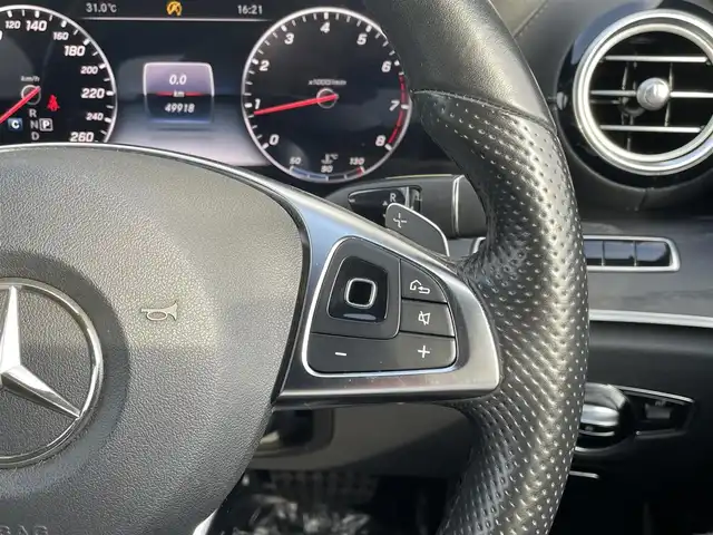 メルセデス・ベンツ Ｅ２００ SW アバンギャルド スポーツ 千葉県 2018(平30)年 5万km カバンサイトブルー 245/40R19/アクティブブレーキアシスト/アクティブレーンキーピングアシスト/ブラインドスポットアシスト/アテンションアシスト/パワーバックドア/ハーフレザーシート/前席パワーシート/シートヒーター/純正HDDナビ/地デジTV/【Bluetooth接続】/【Apple CarPlay　Android Auto対応】/360°カメラ/ディストロニック/革巻きステアリング/ステアリングスイッチ/パドルシフト/ETC（2.0）/LEDヘッドライト/フォグライト/ウインカーミラー/パークトロニック/純正19インチアルミホイル/サイド/カーテンエアバッグ/キーレスゴー