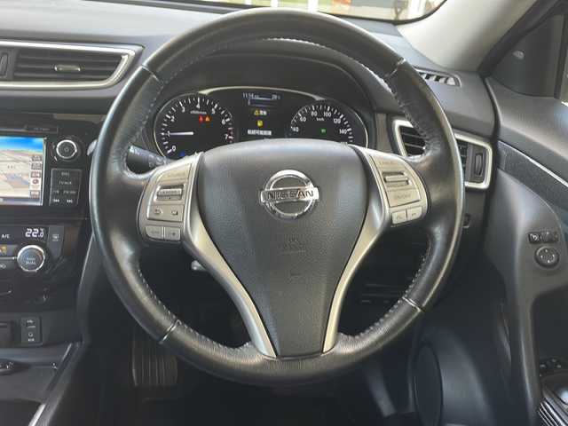 日産 エクストレイル ハイブリッド 20X エマージェンシーブレーキ 鳥取県 2015(平27)年 13.5万km ダイヤモンドブラック ワンオーナー/スマートキー/全方位カメラ/オールモード4WD/プリクラッシュセーフティ/レーンデパーチャー/カプロンシート（ヒーター）/ダウンヒルアシスト/メーカーOPナビゲーション/フルセグ・Bluetooth/クルーズコントロール/クリアランスソナー/カーボン調インテリアパネル/革巻ステアリング/オートエアコン/オートライト/ETCユニット/保証書・取説