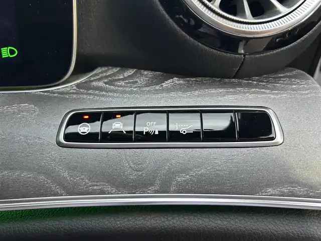 メルセデス・ベンツ ＣＬＳ２２０ｄ スポーツ エクスクルーシブPKG 滋賀県 2018(平30)年 5.8万km ダイヤモンドホワイト エクスクルーシブパッケージ/ナビ/TV/BT/USB/HUD/パノラミックスライディングルーフ/シートヒーター／エアーシート/360°カメラ/ブルメスターサラウンドシステム/パヒュームアトマイザ／イオナイザー/20インチAMGホイール（ブラック）
