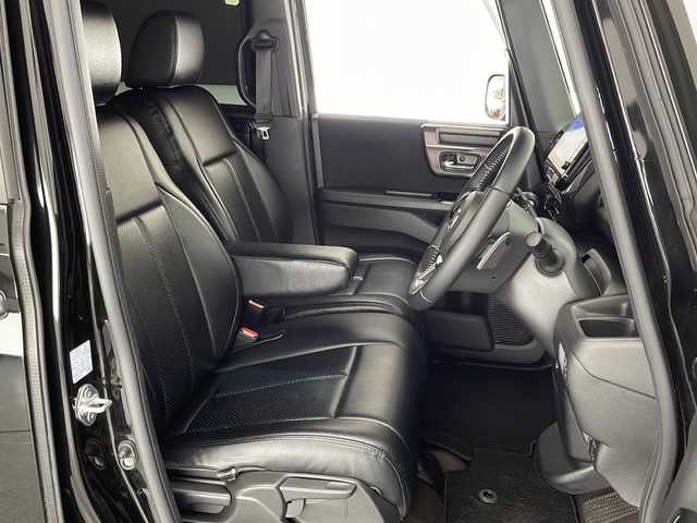 ホンダ Ｎ ＢＯＸ G L ホンダセンシング 宮崎県 2020(令2)年 3.4万km クリスタルブラックパール 禁煙車/ホンダセンシング/純正8型ナビTV/（VXU-195NBi/CD/DVD/Bluetooth/フルセグTV)/純正バックカメラ/純正ドライブレコーダー/純正ビルトインETC/純正LEDオートライト/純正LEDフォグ/純正14インチアルミ/純正エアロ/純正ルーフエンドスポイラー/純正フロアマット/両側電動スライドドア/アダプティブクルーズコントロール/レーンディパーチャーアラート/クリアランスソナー/ウインカードアミラー/オートエアコン（プラズマクラスター）/前席シートヒーター/スマートキー/プッシュエンジンスタート/スペアキー/取扱い説明書