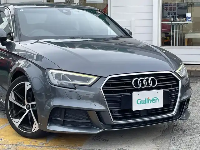 アウディ Ａ３ セダン SラインダイナミックLTD 神奈川県 2019(平31)年 6.1万km デイトナグレーパールエフェクト MMIナビゲーションシステム/　（CD・SD・Bluetooth）/フルセグTV/リヤビューカメラ/ハーフレザーシート/前席シートヒーター/運転席パワーシート/純正18インチAW/LEDヘッドライト/ETC2.0/前後ドライブレコーダー/バーチャルコックピット/アダプティブクルーズ/コーナーセンサー/アドバンスドキー×2/保証書/取扱説明書/R2.3.4.5.7記録簿有り