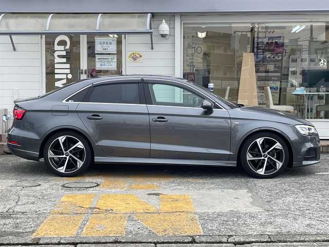 アウディ Ａ３ セダン SラインダイナミックLTD 神奈川県 2019(平31)年 6.1万km デイトナグレーパールエフェクト MMIナビゲーションシステム/　（CD・SD・Bluetooth）/フルセグTV/リヤビューカメラ/ハーフレザーシート/前席シートヒーター/運転席パワーシート/純正18インチAW/LEDヘッドライト/ETC2.0/前後ドライブレコーダー/バーチャルコックピット/アダプティブクルーズ/コーナーセンサー/アドバンスドキー×2/保証書/取扱説明書/R2.3.4.5.7記録簿有り