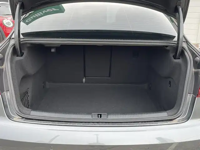アウディ Ａ３ セダン SラインダイナミックLTD 神奈川県 2019(平31)年 6.1万km デイトナグレーパールエフェクト MMIナビゲーションシステム/　（CD・SD・Bluetooth）/フルセグTV/リヤビューカメラ/ハーフレザーシート/前席シートヒーター/運転席パワーシート/純正18インチAW/LEDヘッドライト/ETC2.0/前後ドライブレコーダー/バーチャルコックピット/アダプティブクルーズ/コーナーセンサー/アドバンスドキー×2/保証書/取扱説明書/R2.3.4.5.7記録簿有り