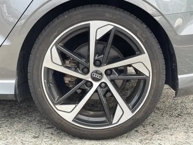 アウディ Ａ３ セダン SラインダイナミックLTD 神奈川県 2019(平31)年 6.1万km デイトナグレーパールエフェクト MMIナビゲーションシステム/　（CD・SD・Bluetooth）/フルセグTV/リヤビューカメラ/ハーフレザーシート/前席シートヒーター/運転席パワーシート/純正18インチAW/LEDヘッドライト/ETC2.0/前後ドライブレコーダー/バーチャルコックピット/アダプティブクルーズ/コーナーセンサー/アドバンスドキー×2/保証書/取扱説明書/R2.3.4.5.7記録簿有り