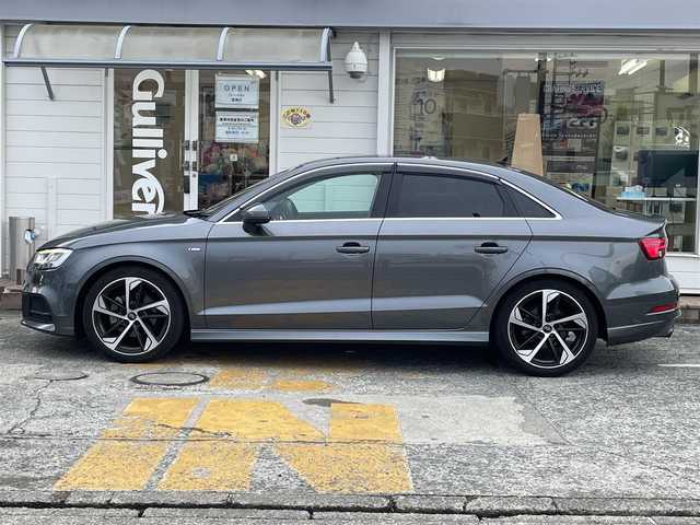 アウディ Ａ３ セダン SラインダイナミックLTD 神奈川県 2019(平31)年 6.1万km デイトナグレーパールエフェクト MMIナビゲーションシステム/　（CD・SD・Bluetooth）/フルセグTV/リヤビューカメラ/ハーフレザーシート/前席シートヒーター/運転席パワーシート/純正18インチAW/LEDヘッドライト/ETC2.0/前後ドライブレコーダー/バーチャルコックピット/アダプティブクルーズ/コーナーセンサー/アドバンスドキー×2/保証書/取扱説明書/R2.3.4.5.7記録簿有り