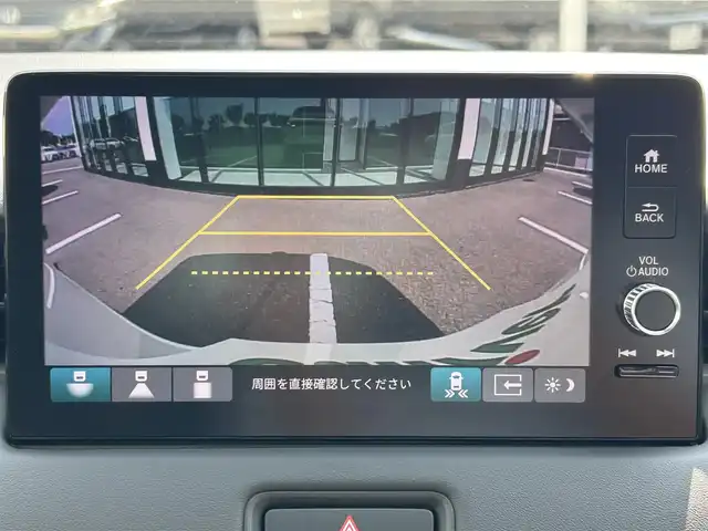 ホンダ ヴェゼル ハイブリッド e:HEV Z 和歌山県 2025(令7)年 0.1千km プラチナホワイトパール 純正Honda CONNECTディスプレーオーディオ（ナビ付）/フルセグTV/Bluetooth/USB/カープレイ/バックカメラ/ETC2.0/ワイヤレス充電器/ホンダセンシング/衝突軽減カメラ/路外逸脱抑制/BSM/踏み間違い防止機能/クリアランスソナー/レーダークルーズコントロール/革巻きステアリング/パドルシフト/ステアリングヒーター/ステアリングスイッチ/ハーフレザーシート/前席シートヒーター/LEDヘッドライト/オートライト/純正18インチAW/フロントグリル　ベルリナブラック/プッシュスタート/スマートキー/スペアキー/取扱説明書/保証書