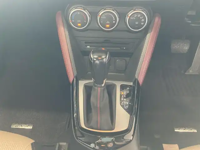 マツダ ＣＸ－３ XD ツーリング Lパッケージ 静岡県 2015(平27)年 9.5万km ジェットブラックマイカ (株)IDOMが運営する【じしゃロン焼津店】の自社ローン専用車両になります。こちらは現金またはオートローンご利用時の価格です。自社ローンご希望の方は別途その旨お申付け下さい /純正SDナビ/（フルセグTV/Bluetooth接続/CD/DVD）/衝突軽減ブレーキ/レーダークルーズ/ブラインドスポットモニター/バックカメラ/レザーシート/前席シートヒーター/LEDヘッドライト/オートライト/プッシュスタート＆スマートキー