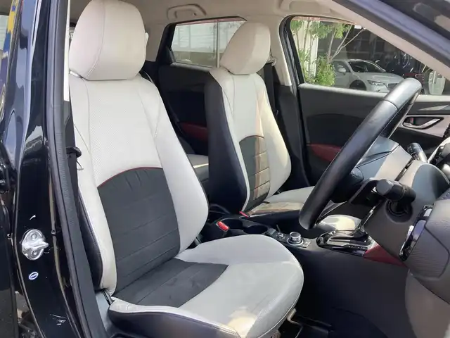 マツダ ＣＸ－３ XD ツーリング Lパッケージ 静岡県 2015(平27)年 9.5万km ジェットブラックマイカ (株)IDOMが運営する【じしゃロン焼津店】の自社ローン専用車両になります。こちらは現金またはオートローンご利用時の価格です。自社ローンご希望の方は別途その旨お申付け下さい /純正SDナビ/（フルセグTV/Bluetooth接続/CD/DVD）/衝突軽減ブレーキ/レーダークルーズ/ブラインドスポットモニター/バックカメラ/レザーシート/前席シートヒーター/LEDヘッドライト/オートライト/プッシュスタート＆スマートキー