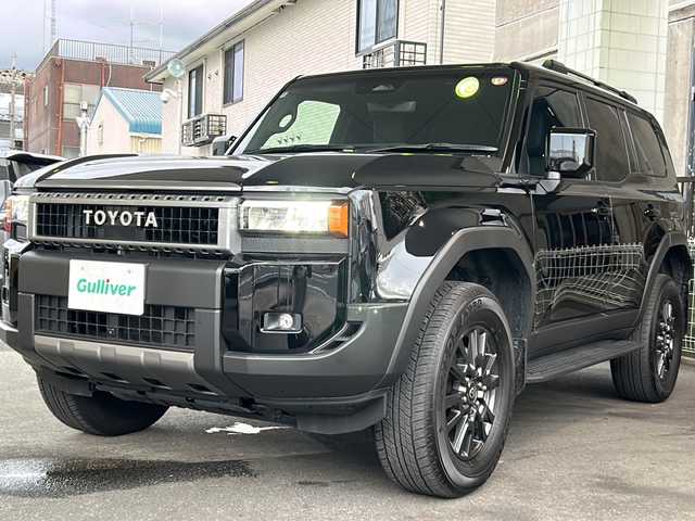 トヨタ ランドクルーザー ２５０ VX 京都府 2024(令6)年 1.1万km ブラック サンルーフ /本革 /D席パワーシート/前席シートヒーター/エアシート /12.3インチディスプレイオーディオ/純正ナビ/フルセグTV/Bluetooth/USB/HDMI/Miracast/ パノラミックビューモニター /前後コーナーセンサー /BSM /LEDヘッドライト /オートライト/オートマチックハイビーム/ウィンカーミラー/デジタルインナーミラー/クルコン追従有  /レーダークルーズコントロール/純正ドライブレコーダー/純正AW18インチ/パワーバックドア/ルーフレール/サイドステップ/Wサイドエアバッグ/カーテンエアバッグ