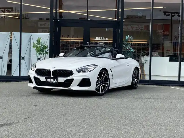 ＢＭＷ Ｚ４ 福岡県 2020(令2)年 3.4万km アルピンホワイトⅢ ・アダプティブクルーズコントロール/・純正ナビ/BT/USB/carplay/・バックカメラ/・黒革シート/シートヒーター/・ドライブレコーダー/・ETC/・純正19AW/・社外レーダー/・ワイヤレス充電/・保証書/・取扱説明書/・スペアキー