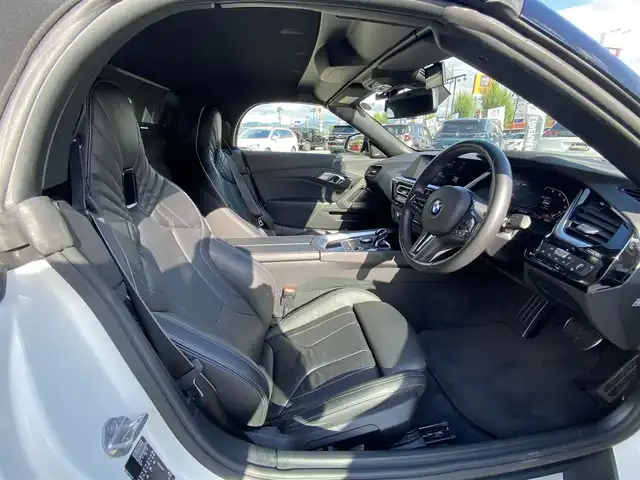 ＢＭＷ Ｚ４ 福岡県 2020(令2)年 3.4万km アルピンホワイトⅢ ・アダプティブクルーズコントロール/・純正ナビ/BT/USB/carplay/・バックカメラ/・黒革シート/シートヒーター/・ドライブレコーダー/・ETC/・純正19AW/・社外レーダー/・ワイヤレス充電/・保証書/・取扱説明書/・スペアキー