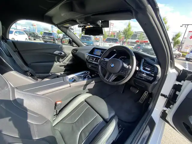 ＢＭＷ Ｚ４ 福岡県 2020(令2)年 3.4万km アルピンホワイトⅢ ・アダプティブクルーズコントロール/・純正ナビ/BT/USB/carplay/・バックカメラ/・黒革シート/シートヒーター/・ドライブレコーダー/・ETC/・純正19AW/・社外レーダー/・ワイヤレス充電/・保証書/・取扱説明書/・スペアキー