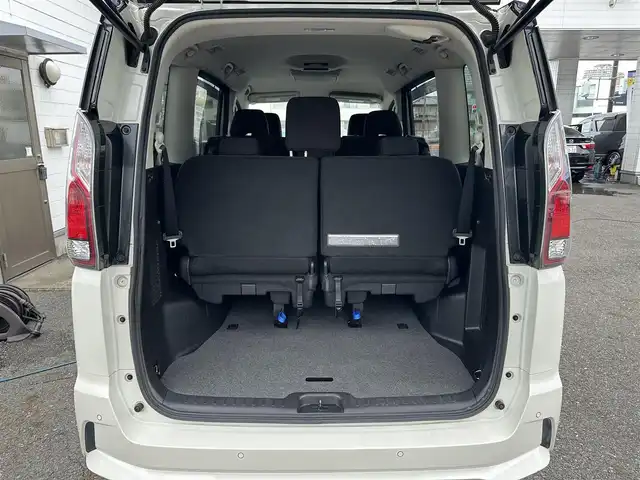 日産 セレナ ハイウェイスター G 滋賀県 2017(平29)年 13万km ブリリアントホワイトパール 2トーン (株)IDOMが運営する【じしゃロン草津店】の自社ローン専用車両になりますこちらは現金またはオートローンご利用時の価格です。自社ローンご希望の方は別途その旨お申付け下さい/フルセグテレビ/バックカメラ/アイドリングストップ/クルーズコントロール/ドアバイザー/プッシュスタート/両側パワースライドドア/イージークローザー/ETC