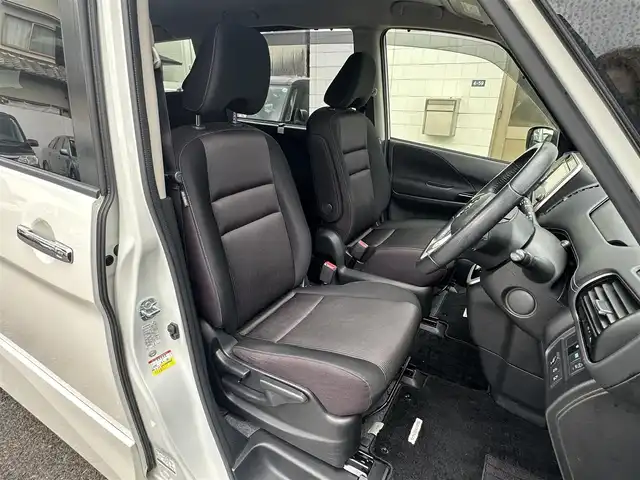 日産 セレナ ハイウェイスター G 滋賀県 2017(平29)年 13万km ブリリアントホワイトパール 2トーン (株)IDOMが運営する【じしゃロン草津店】の自社ローン専用車両になりますこちらは現金またはオートローンご利用時の価格です。自社ローンご希望の方は別途その旨お申付け下さい/フルセグテレビ/バックカメラ/アイドリングストップ/クルーズコントロール/ドアバイザー/プッシュスタート/両側パワースライドドア/イージークローザー/ETC