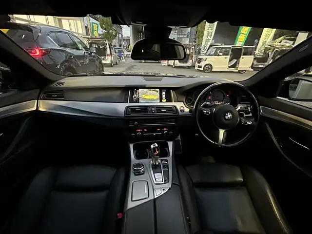 ＢＭＷ ５２３ｄ Mスポーツ 東京都 2016(平28)年 11.7万km カーボンブラックM 純正HDDナビ/バックカメラ/レザーシート/パワーシート/ドライビングアシストプラス/軽減ブレーキ/衝突回避/前車接近警告/レーンディパーチャーアラート/アクティブクルーズコントロール/ETC2.0/ステアリングスイッチ/パドルシフト/革巻きステアリングホイール/HIDヘッドライト/フォグランプ/Mスポーツサスペンション/プッシュスタート/スマートキー/アイドリングストップ/フロアマット/保証書/取扱説明書