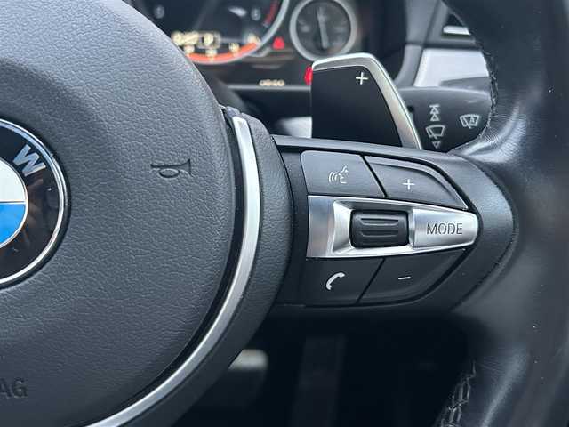 ＢＭＷ ５２３ｄ Mスポーツ 東京都 2016(平28)年 11.7万km カーボンブラックM 純正HDDナビ/バックカメラ/レザーシート/パワーシート/ドライビングアシストプラス/軽減ブレーキ/衝突回避/前車接近警告/レーンディパーチャーアラート/アクティブクルーズコントロール/ETC2.0/ステアリングスイッチ/パドルシフト/革巻きステアリングホイール/HIDヘッドライト/フォグランプ/Mスポーツサスペンション/プッシュスタート/スマートキー/アイドリングストップ/フロアマット/保証書/取扱説明書