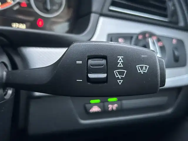 ＢＭＷ ５２３ｄ Mスポーツ 東京都 2016(平28)年 11.7万km カーボンブラックM 純正HDDナビ/バックカメラ/レザーシート/パワーシート/ドライビングアシストプラス/軽減ブレーキ/衝突回避/前車接近警告/レーンディパーチャーアラート/アクティブクルーズコントロール/ETC2.0/ステアリングスイッチ/パドルシフト/革巻きステアリングホイール/HIDヘッドライト/フォグランプ/Mスポーツサスペンション/プッシュスタート/スマートキー/アイドリングストップ/フロアマット/保証書/取扱説明書