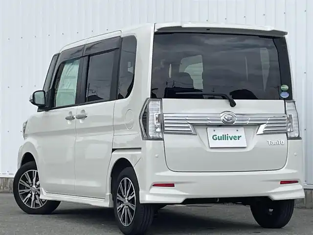 ダイハツ タント カスタム X トップED SA Ⅲ 福岡県 2018(平30)年 1.7万km パールホワイトⅢ スマートアシスト/衝突軽減/レーンキープアシスト/純正ナビ（ＮＭＺＫ－Ｗ６９Ｄ２）/フルセグTV/CD/DVD/BT/SD/バックカメラ/パワースライドドア/ハーフレザー/シートヒーター/ETC/ＬＥＤオートライト/オートハイビーム/フォグランプ/アイドリングストップ/ステアリングリモコン/スマートキー/プッシュスタート/ベンチシート/フルフラットシート