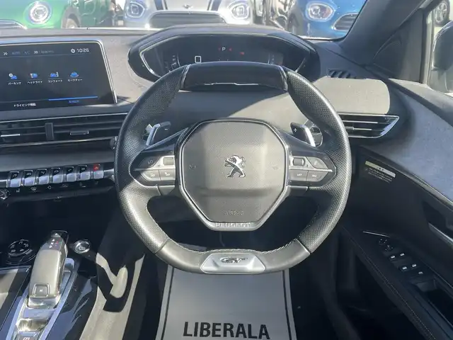 プジョー ３００８ GT ブルー HDi 滋賀県 2020(令2)年 2.1万km BLANC NACRE サンルーフ/ファーストクラスＰＫＧ/ハーフレザーシート/・前席パワーシート　/・前席シートヒーター　/純正ディスプレイオーディオ（BT/CarPlay）/３６０°カメラ/ＡＣＣ　/ＢＳＭ　/ＬＫＡ　/ワイヤレスチャージ　/アンビエントライト　/ＥＴＣ/コーナーセンサー /純正18インチAW