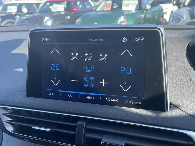プジョー ３００８ GT ブルー HDi 滋賀県 2020(令2)年 2.1万km BLANC NACRE サンルーフ/ファーストクラスＰＫＧ/ハーフレザーシート/・前席パワーシート　/・前席シートヒーター　/純正ディスプレイオーディオ（BT/CarPlay）/３６０°カメラ/ＡＣＣ　/ＢＳＭ　/ＬＫＡ　/ワイヤレスチャージ　/アンビエントライト　/ＥＴＣ/コーナーセンサー /純正18インチAW
