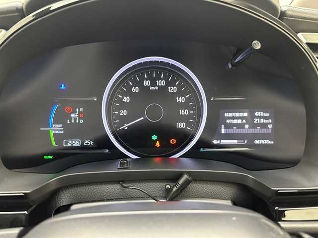 ホンダ シャトル ハイブリッド ホンダセンシング 兵庫県 2019(令1)年 6.8万km プラチナホワイトパール 社外メモリナビ(Bluetooth/SD/USB)/バックカメラ/追従型クルーズコントロール/スタッドレスタイヤ積込/レーンキープアシスト/衝突被害軽減ブレーキ/社外フロアマット/ビルトインETC/ドアバイザー/スマートキー/スペアキー/ヘッドライトレベライザー