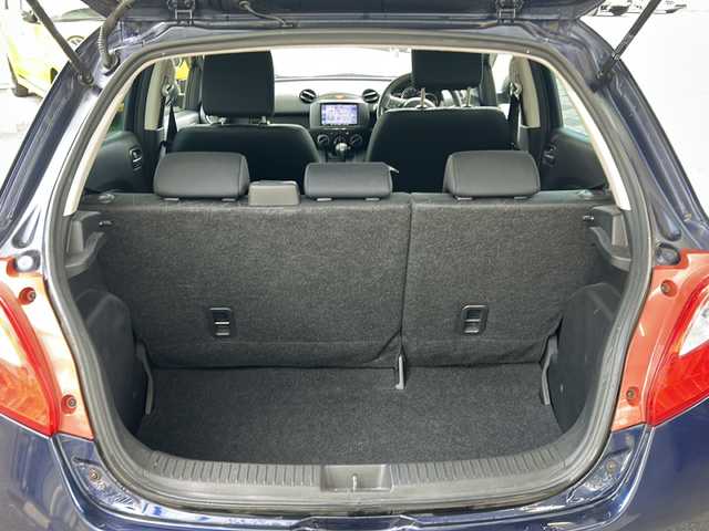マツダ デミオ 13C－V スマートEDⅡ 兵庫県 2013(平25)年 3.3万km ストーミーブルーマイカ ワンオーナー/社外SDナビ/　DVD/USB/AM/FM/ワンセグテレビ（走行中視聴不可）/前方ドライブレコーダー/アンチロック・ブレーキ・システム/盗難防止装置/純正フロアマット/パワーステアリング/パワーウィンドウ/エアバッグ（W）/リモコンキー/保証書/取扱説明書