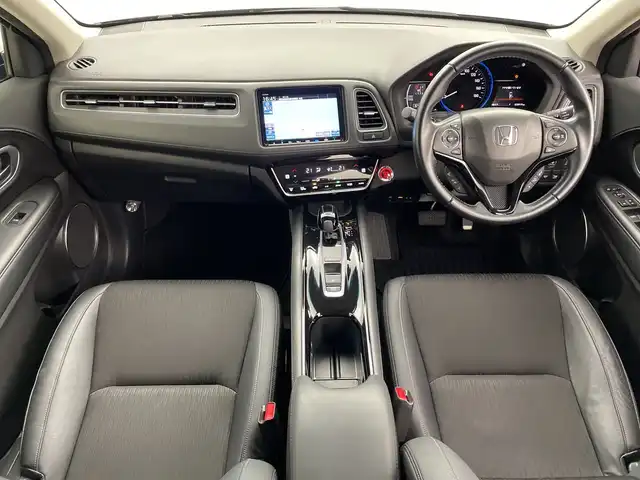 ホンダ ヴェゼル ハイブリッド Z ホンダセンシング 鹿児島県 2019(平31)年 3.1万km クリスタルブラックパール 純正ナビ/・CD/DVD/・FM/AM/・フルセグTV/・SD/Music Rack/・USB/HDMI/・Bluetooth/ホンダセンシング/●衝突軽減ブレーキ〈CMBS〉/●誤発進抑制機能/●歩行者事故低減ステアリング/●路外逸脱抑制機能/●ACC〈アダプティブ・クルーズ・コントロール〉/●LKAS〈車線維持支援システム〉/●先行車発進お知らせ機能/●標識認識機能/バックカメラ/サイドカーテンエアバッグ/LEDヘッドライト/ハーフレザーシート/運転席+助手席シートヒーター/ドライブレコーダー/ビルトインETC/アイドリングストップ/パドルシフト/横滑り防止装置